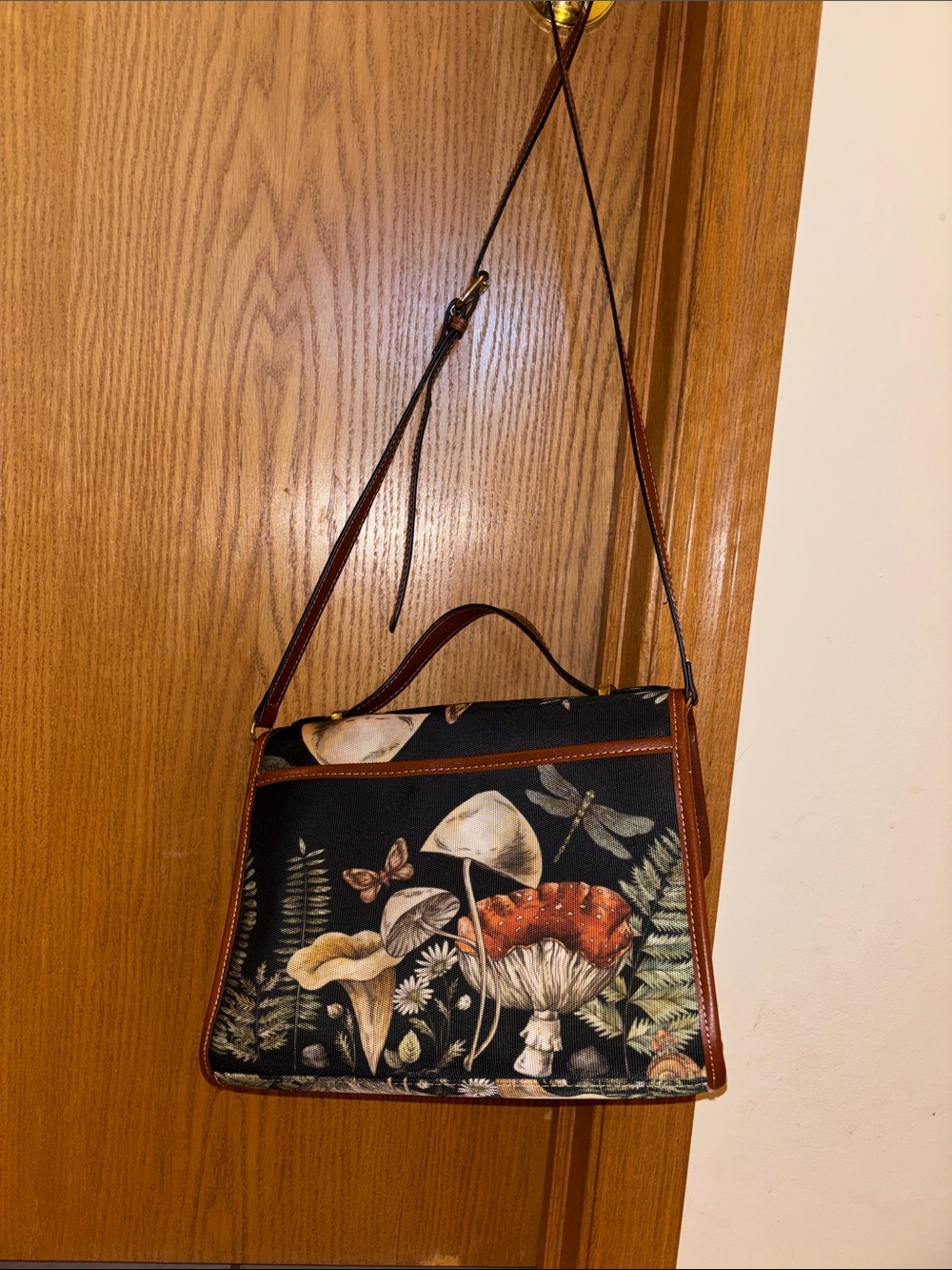 Floral Mushroom Print Crossbody Satchel - Brown Trim - Picture 5 of 8